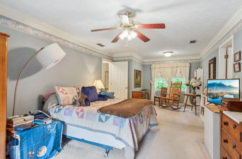 3711 Charlescrest Dr, Lawrenceville GA 30044-4858 exterior