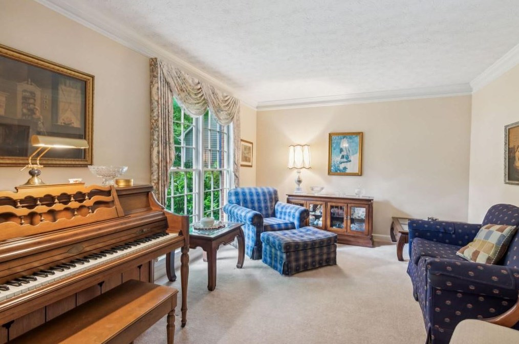 3711 Charlescrest Dr, Lawrenceville GA 30044-4858 exterior