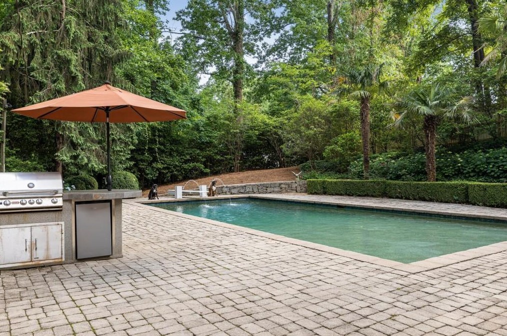 486 Mt Paran Rd, Atlanta GA  30327-3743 exterior