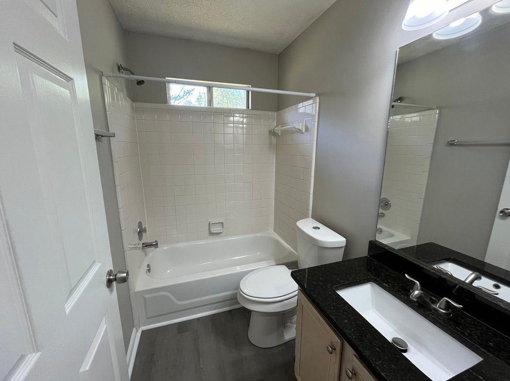 2031 Briar Trail Ct, Atlanta GA  30331-2456 exterior
