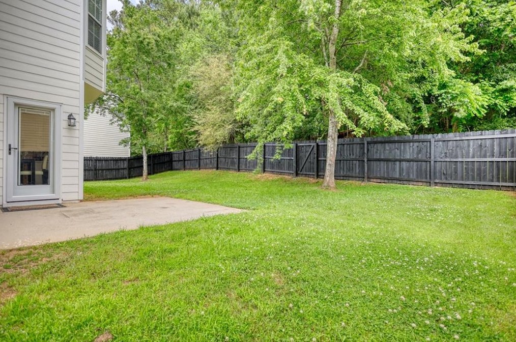 4675 Gdn City Dr, Lithonia GA 30038-6241 exterior