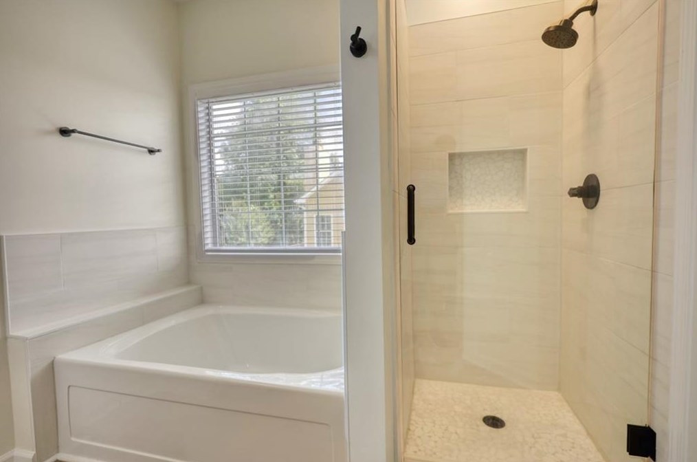 4675 Gdn City Dr, Lithonia GA 30038-6241 exterior