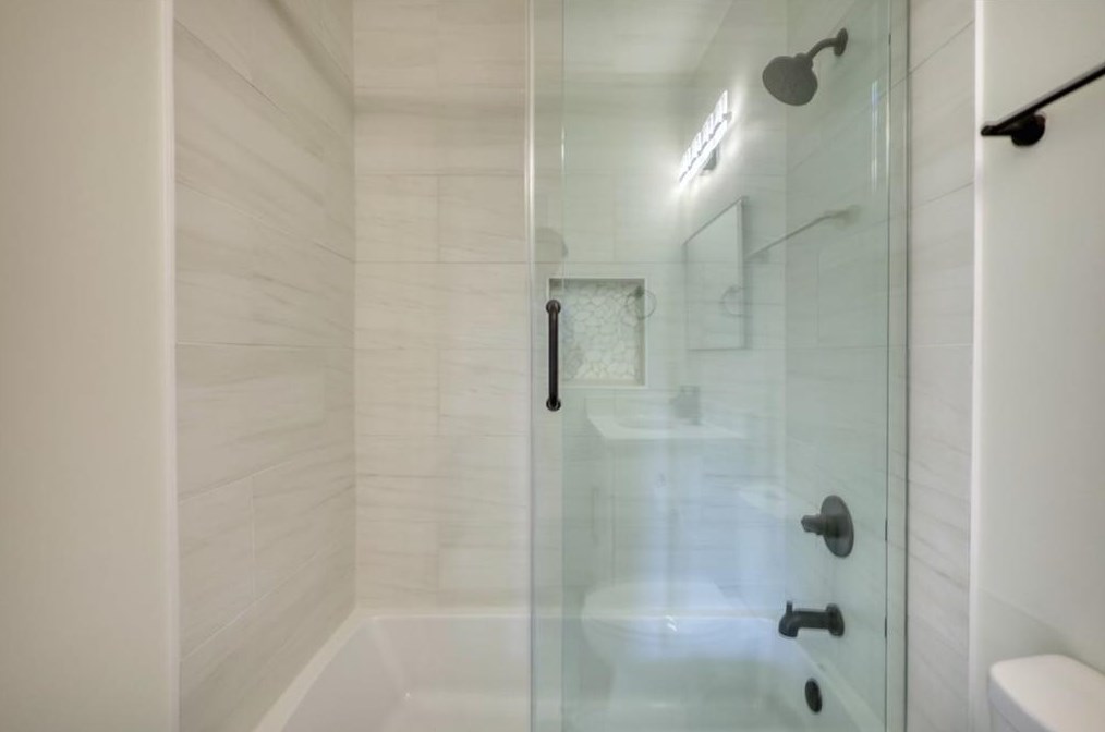 4675 Gdn City Dr, Lithonia GA 30038-6241 exterior