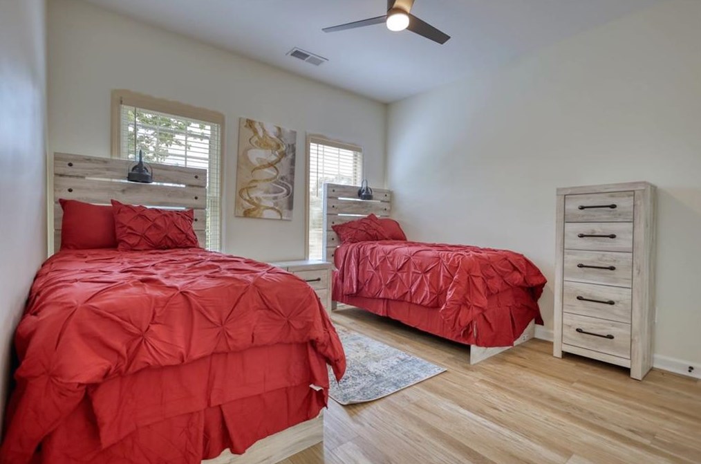 4675 Gdn City Dr, Lithonia GA 30038-6241 exterior