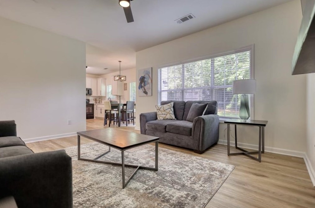 4675 Gdn City Dr, Lithonia GA 30038-6241 exterior