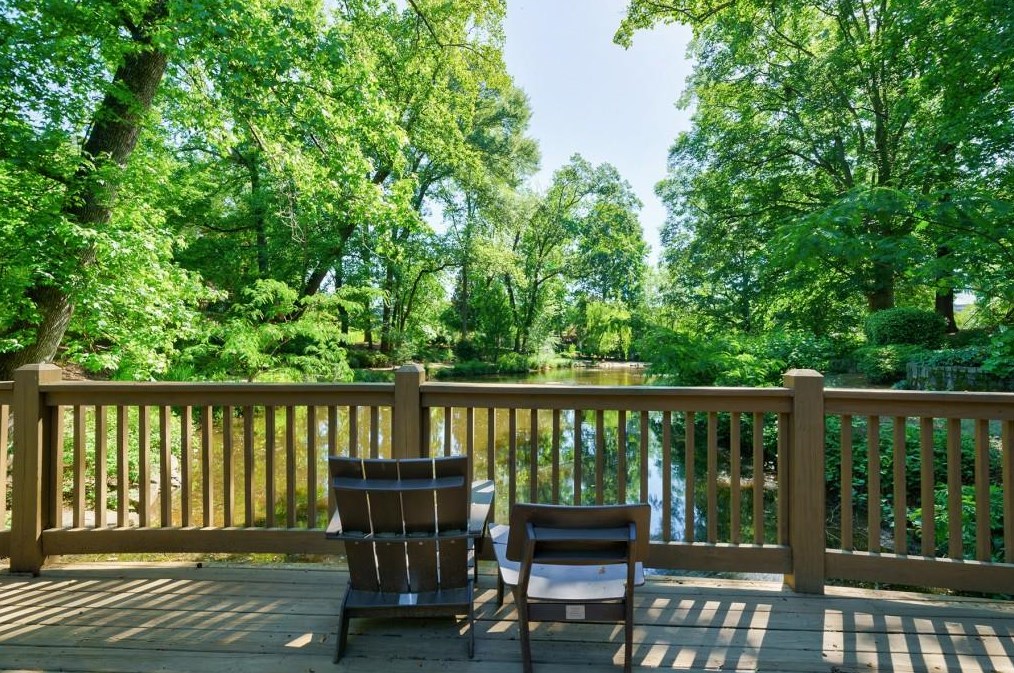 291 Deering Rd, Atlanta GA  30309-2203 exterior