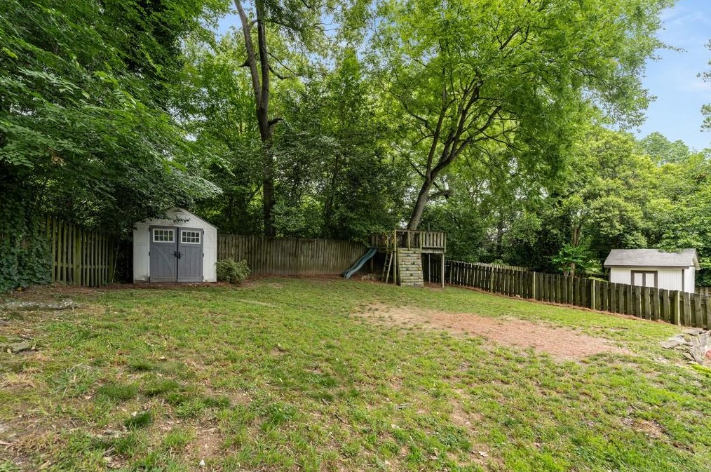 291 Deering Rd, Atlanta GA  30309-2203 exterior