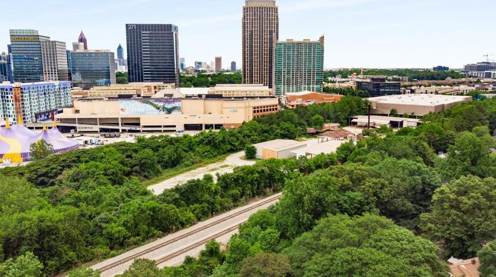 291 Deering Rd, Atlanta GA  30309-2203 exterior