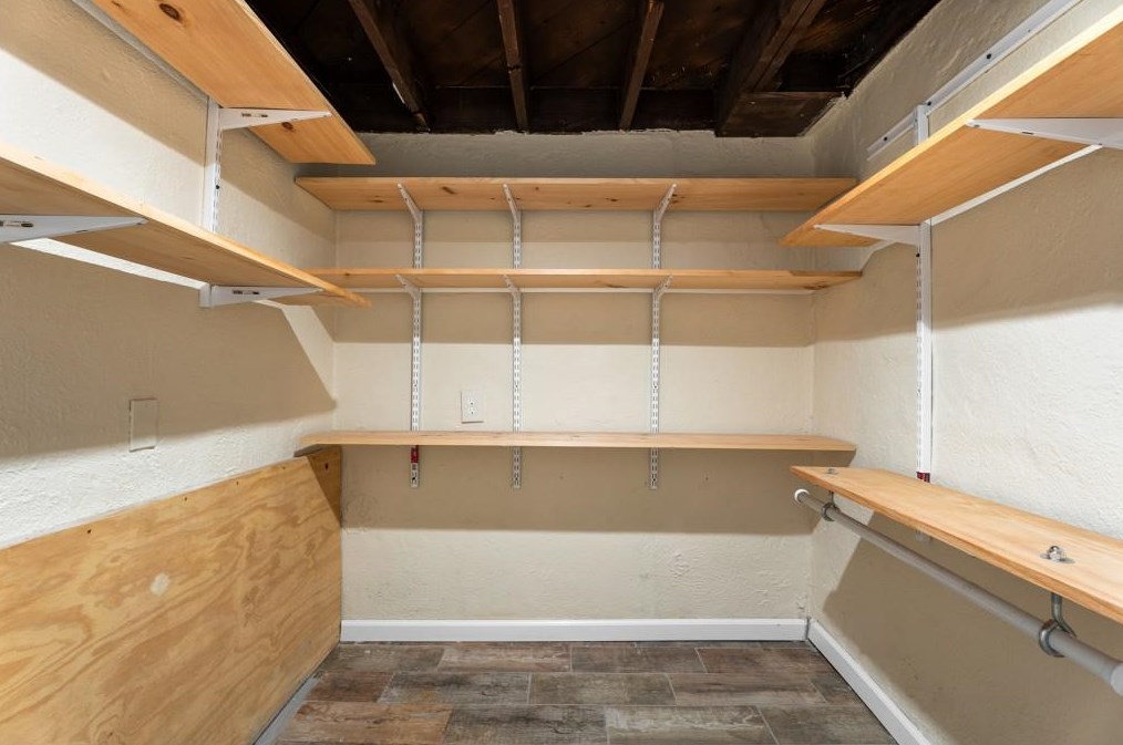 291 Deering Rd, Atlanta GA  30309-2203 exterior