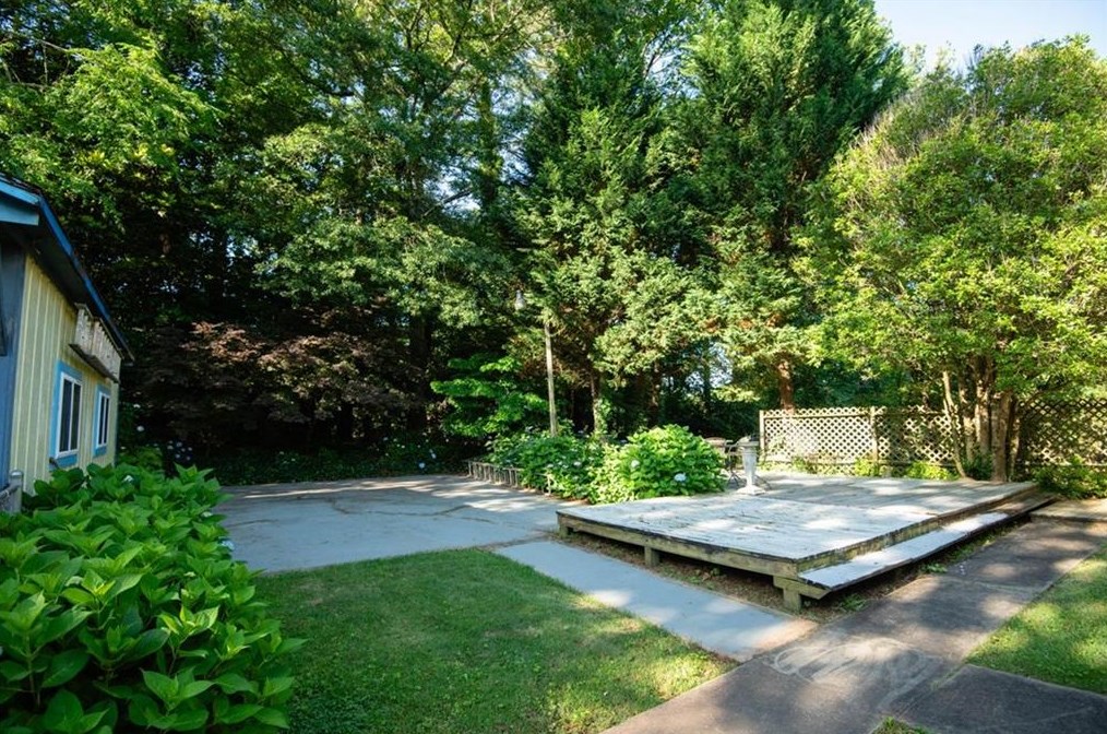 3549 Castlehill Ct, Tucker GA 30084 exterior