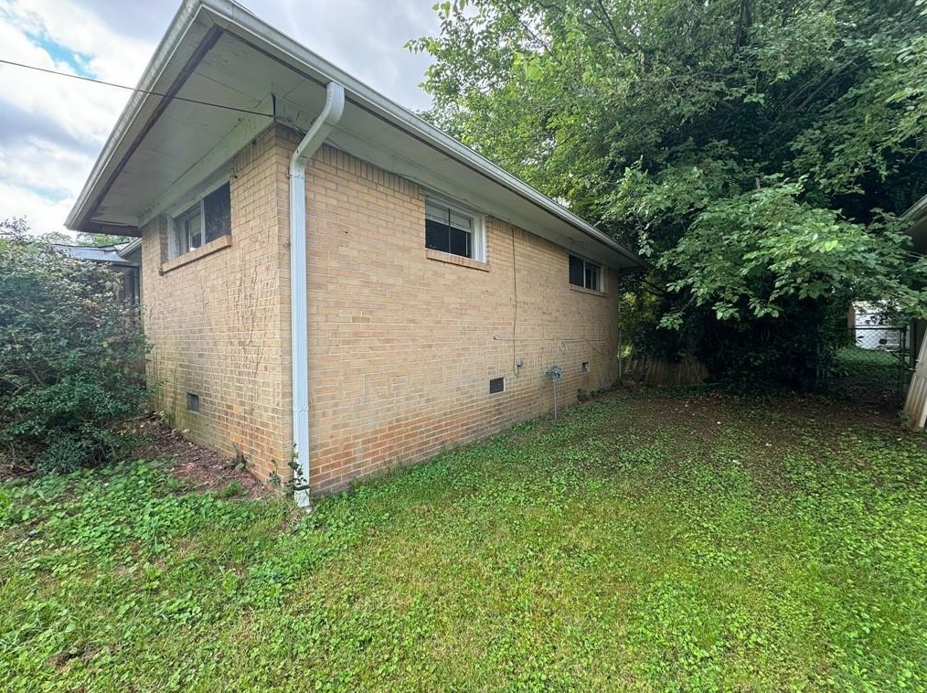 3415 Hyland Dr, Decatur GA  30032-6008 exterior