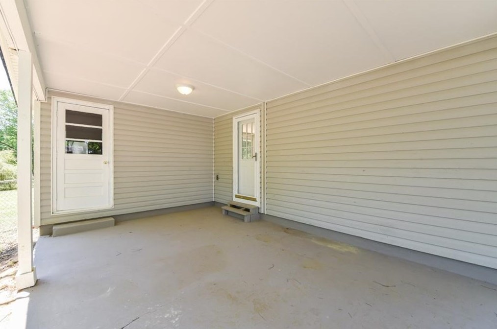 1031 Adrian Cir, Conyers GA  30094-5507 exterior