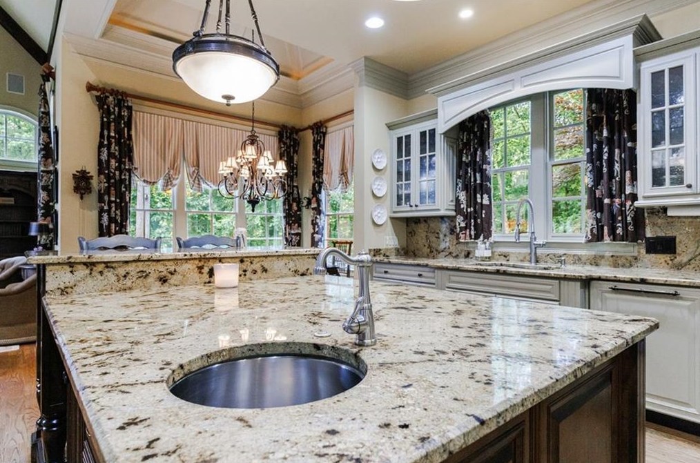 2904 Thurleston Ln, Duluth GA 30097-7470 exterior