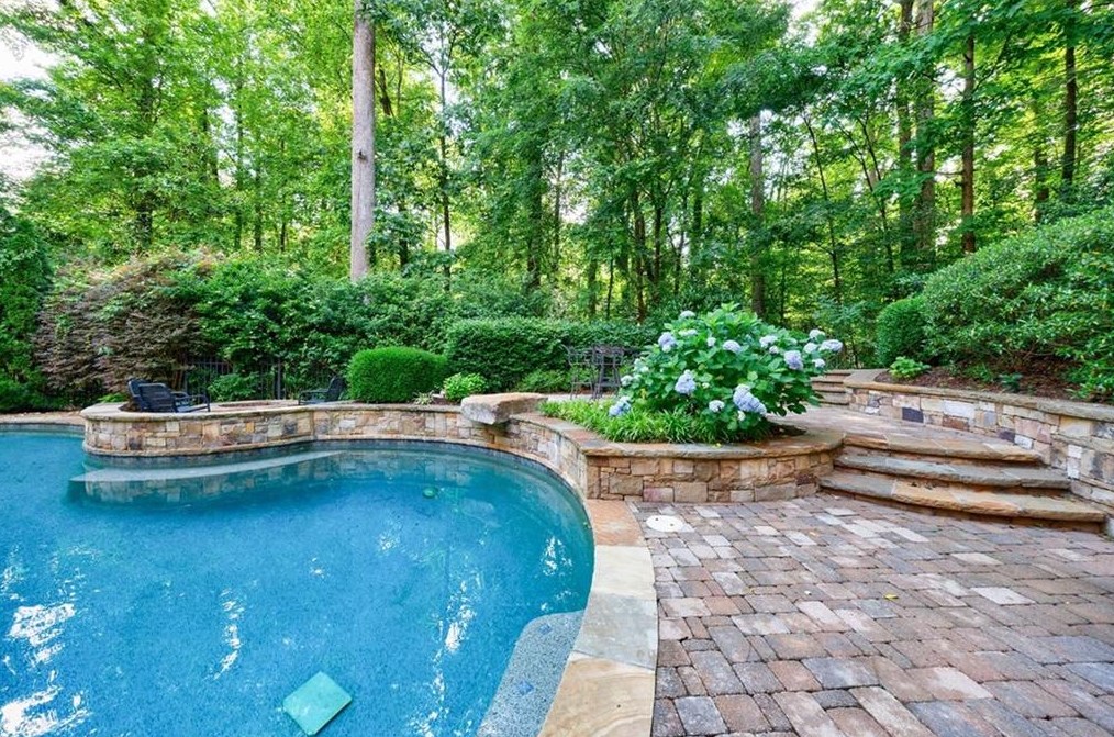 2904 Thurleston Ln, Duluth GA 30097-7470 exterior