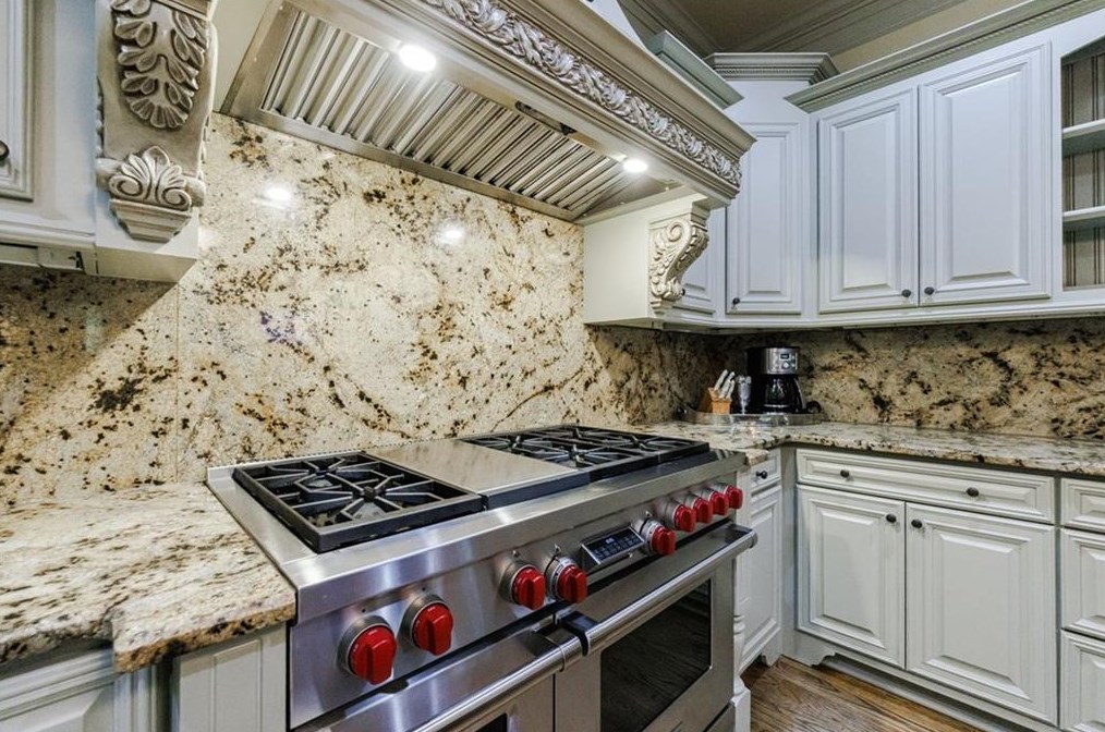 2904 Thurleston Ln, Duluth GA 30097-7470 exterior