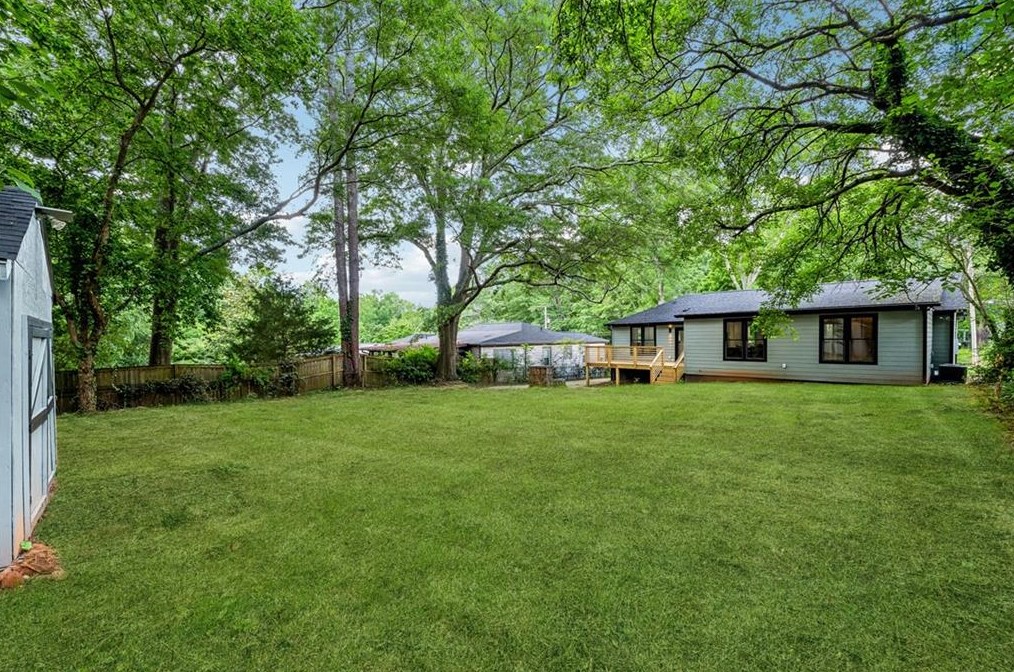 1100 Forrest Blvd, Decatur GA  30030-4736 exterior