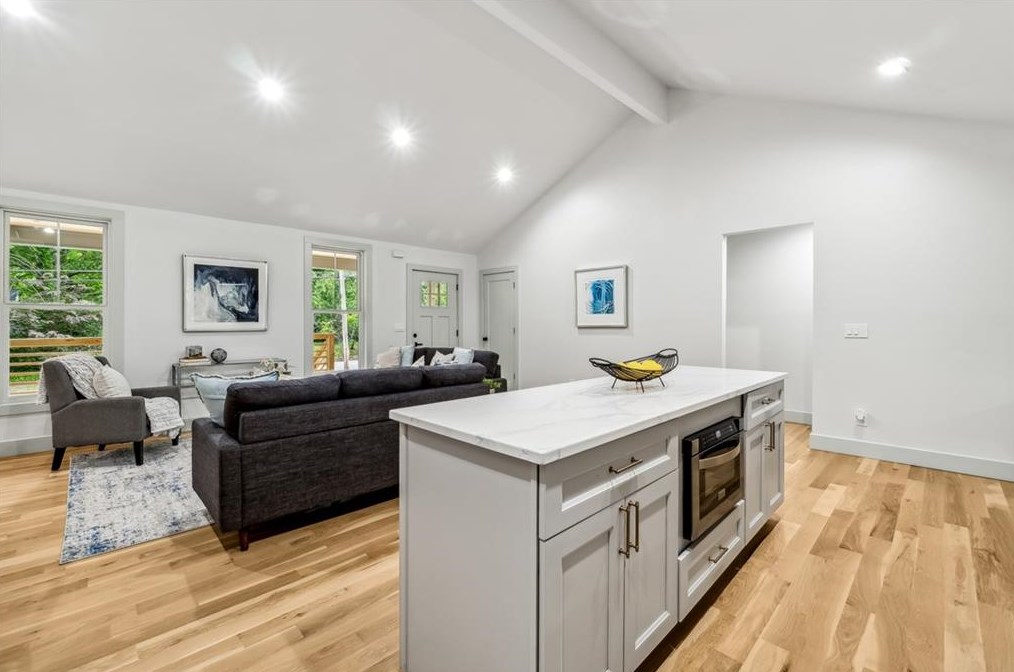 1100 Forrest Blvd, Decatur GA  30030-4736 exterior