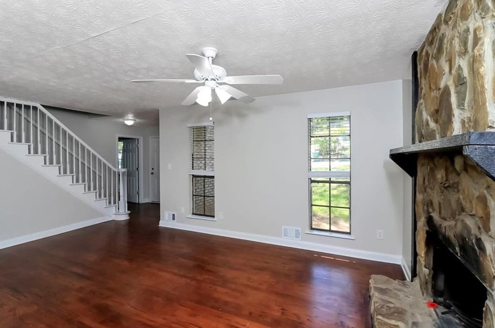 3868 Vly Brk Rd, Lithonia GA 30039-4281 exterior