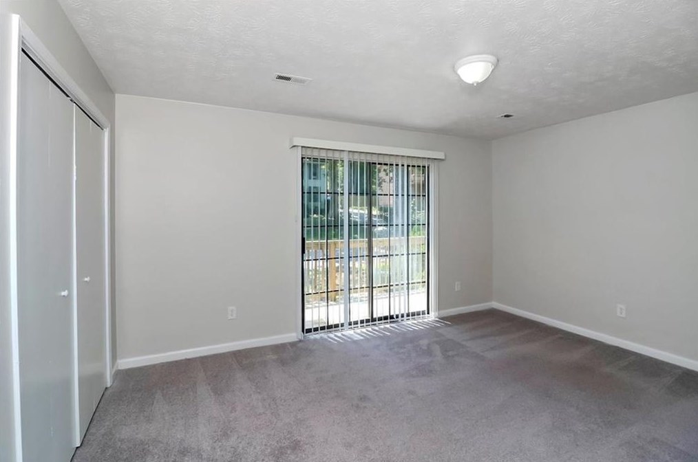 3868 Vly Brk Rd, Lithonia GA 30039-4281 exterior