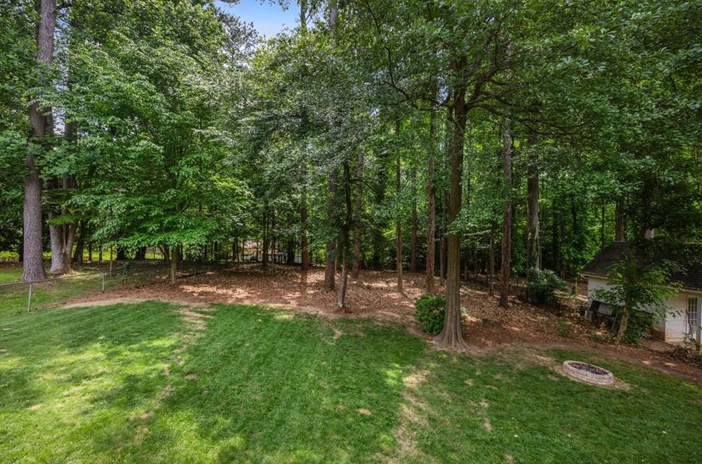 3660 Woodstream Cir, Atlanta GA  30319-2139 exterior