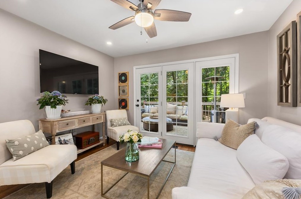 3660 Woodstream Cir, Atlanta GA  30319-2139 exterior