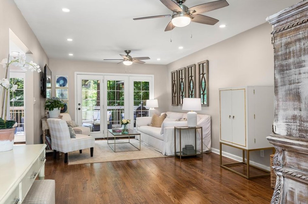 3660 Woodstream Cir, Atlanta GA  30319-2139 exterior