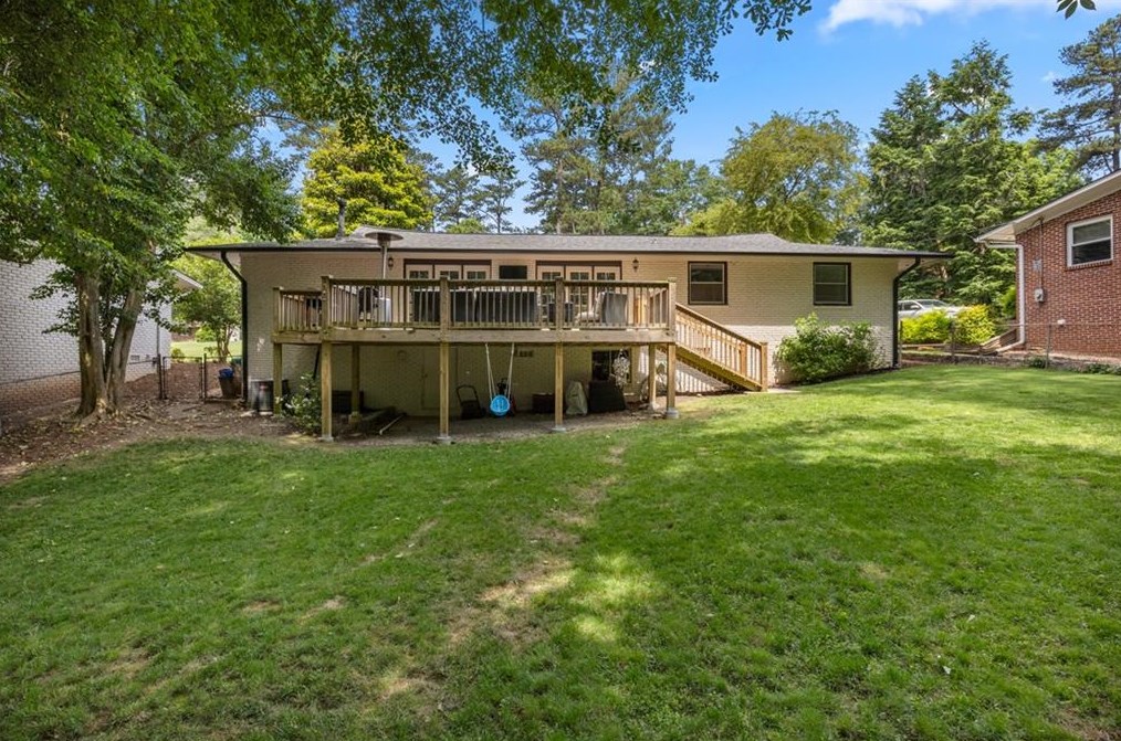3660 Woodstream Cir, Atlanta GA  30319-2139 exterior