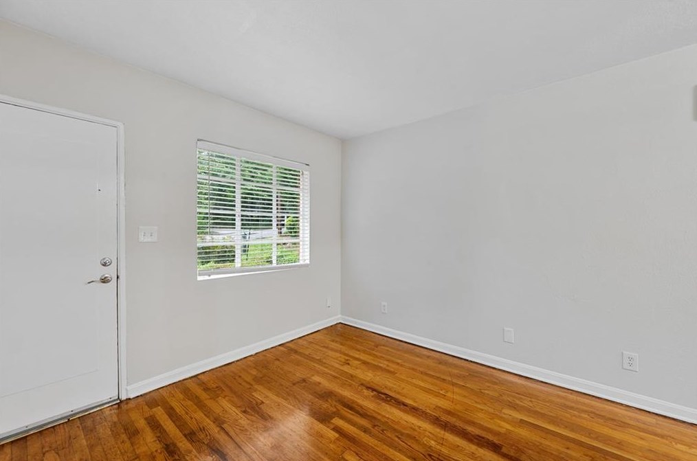 121 Fairview St, Decatur GA  30030-2049 exterior