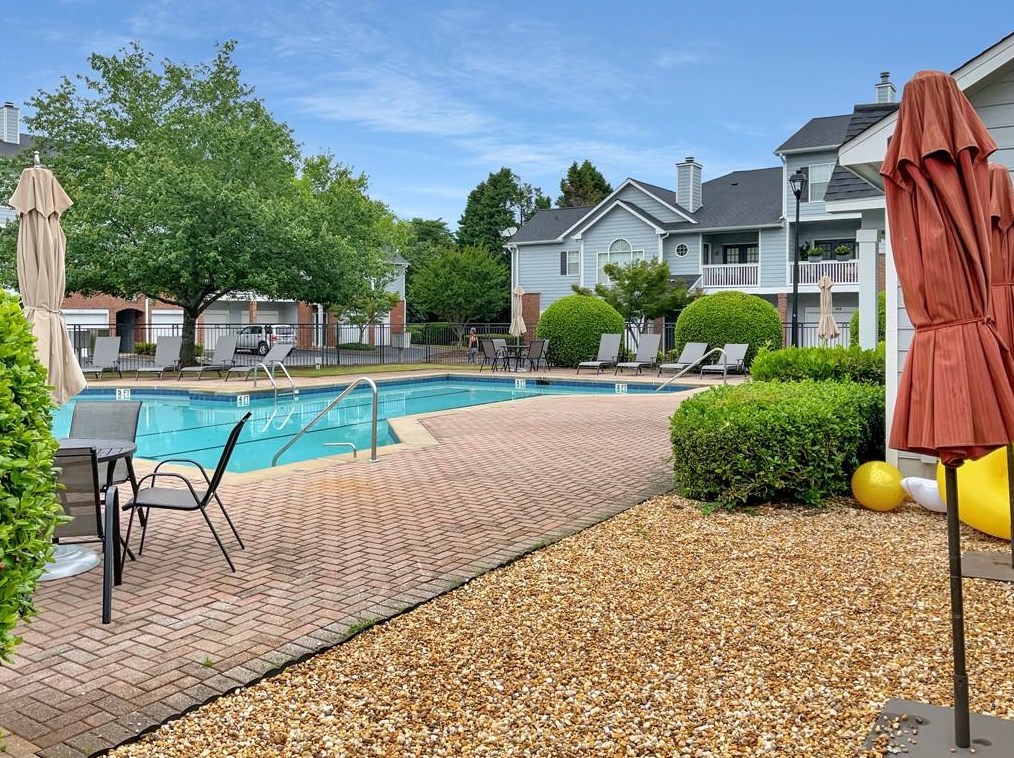 211 Vinings Frst Cir, Smyrna GA 30080-3919 exterior