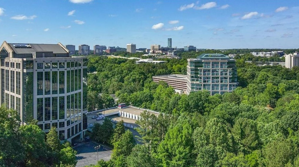 1250 Parkwood Cir, Atlanta GA  30339-2132 exterior
