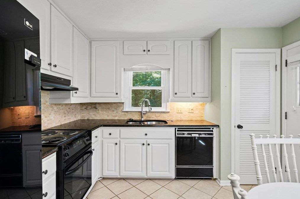 2514 Springdale Dr, Lithonia GA 30078-3763 exterior