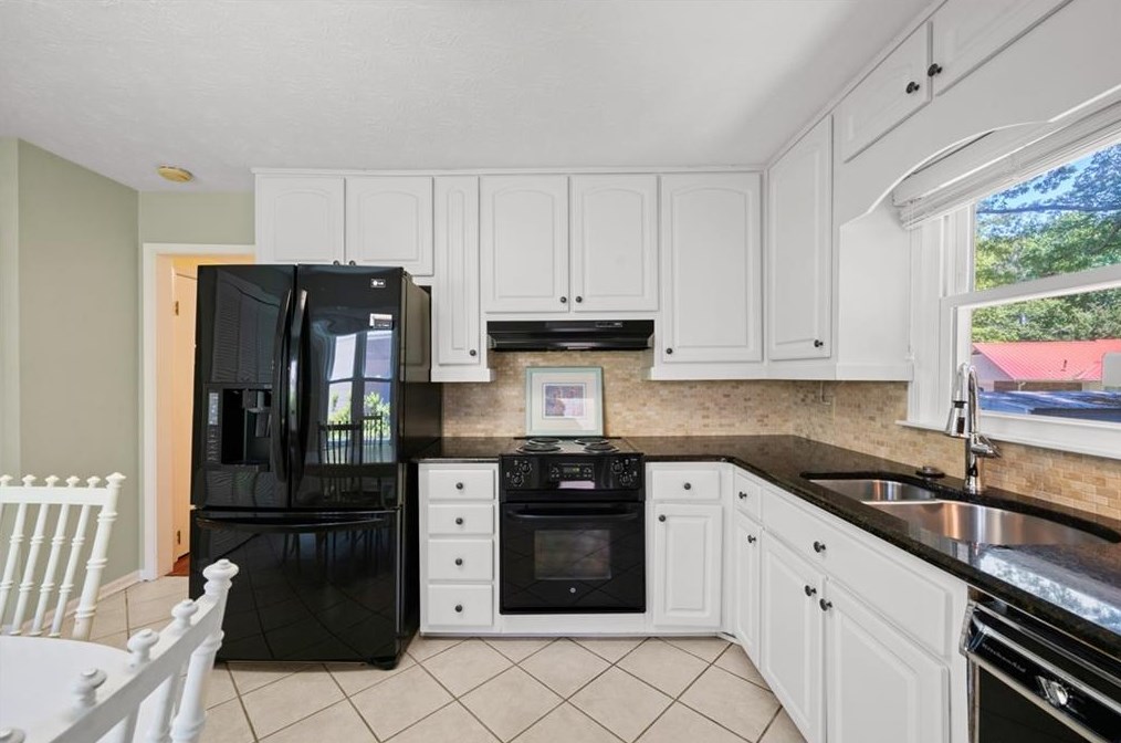 2514 Springdale Dr, Lithonia GA 30078-3763 exterior