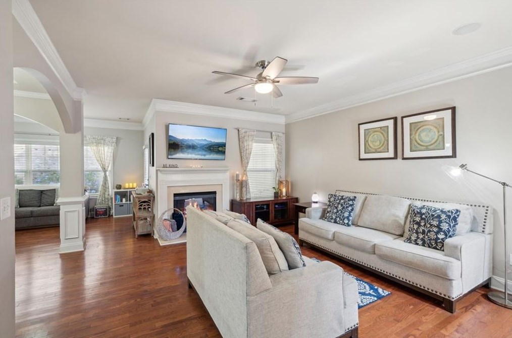11057 Grey Owl Rd, Alpharetta GA  30022-2470 exterior