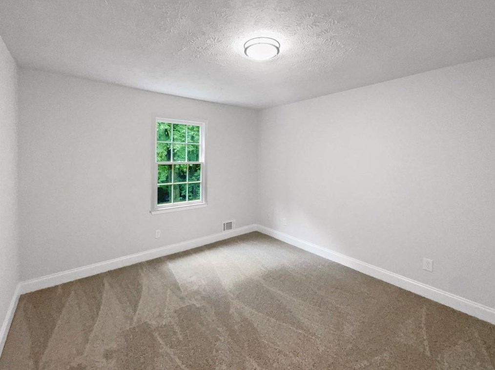 3166 Hidden Frst Dr, Lithonia GA 30078-3816 exterior