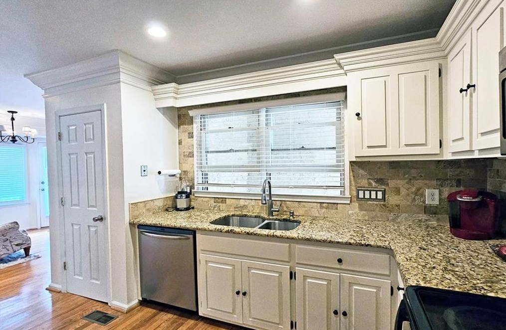 4175 Dunwoody Ter Cv, Atlanta GA 30338-2330 exterior