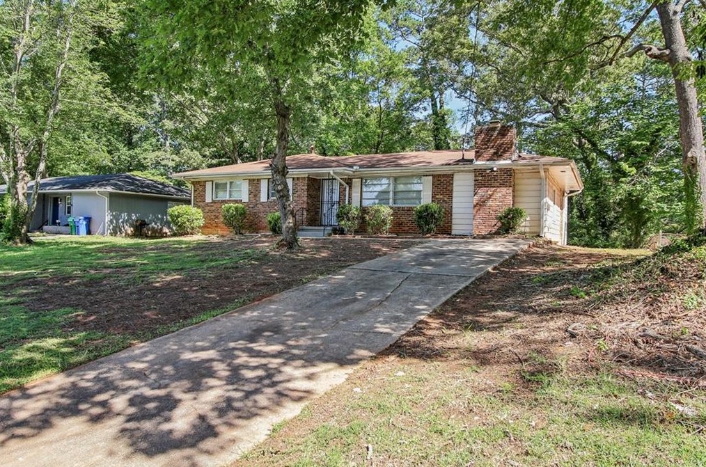 3948 Kirksford Dr, Decatur GA  30035-1645 exterior