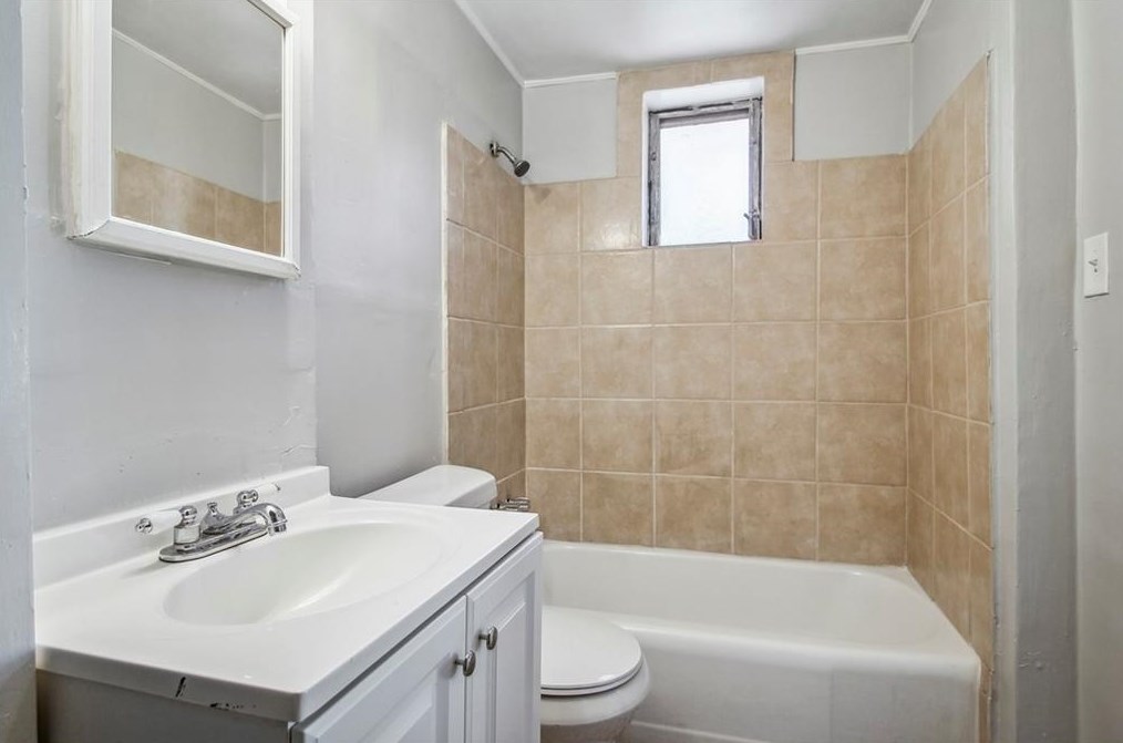 3948 Kirksford Dr, Decatur GA 30035-1645 exterior