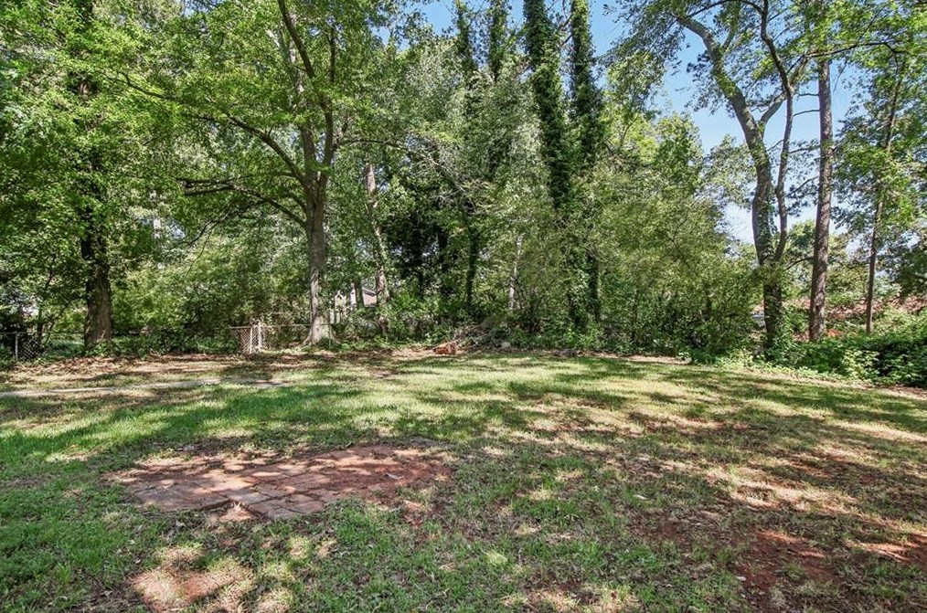 3948 Kirksford Dr, Decatur GA 30035-1645 exterior