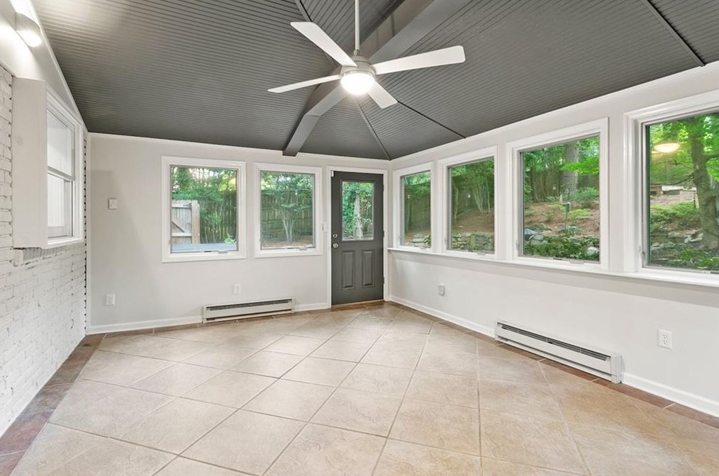 2527 Foster Rdg Ct, Atlanta GA  30345-2011 exterior