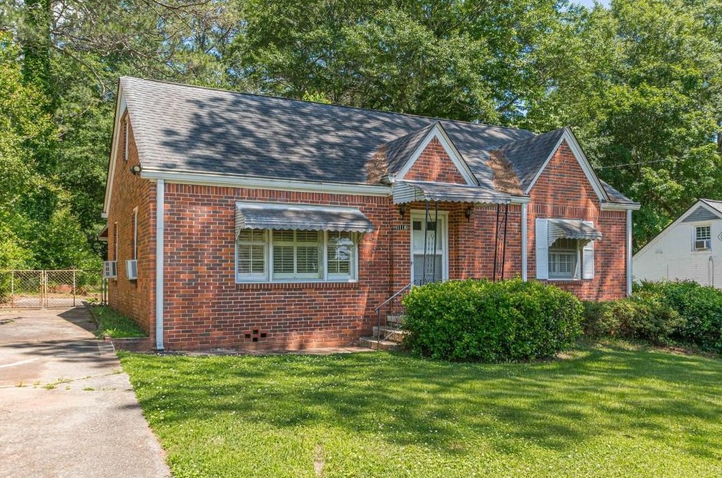 1118 Walker Dr, Decatur GA  30030-4762 exterior