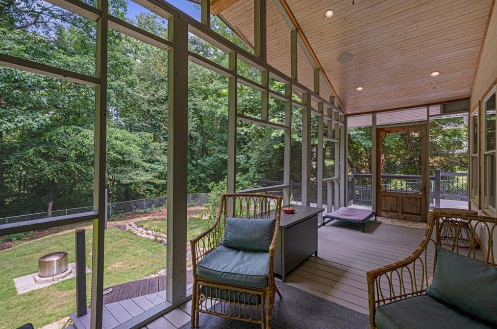 105 Stone Hvn Dr, Calhoun GA 30701-2053 exterior