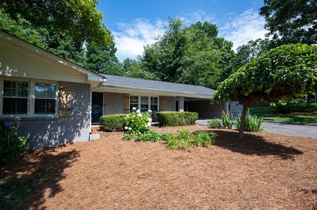 105 Stone Hvn Dr, Calhoun GA 30701-2053 exterior