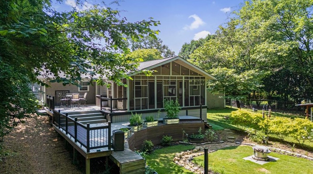 105 Stone Hvn Dr, Calhoun GA 30701-2053 exterior