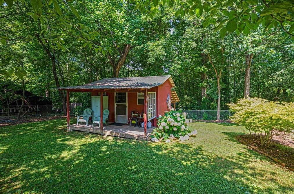 105 Stone Hvn Dr, Calhoun GA 30701-2053 exterior