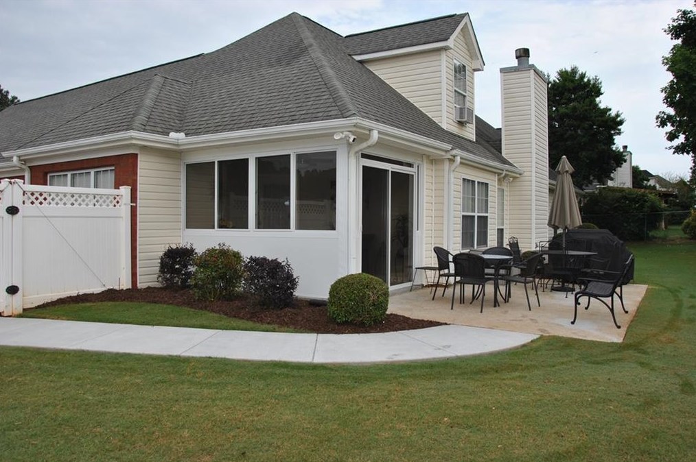 115 Shadowlake Dr, Conyers GA  30094-4127 exterior