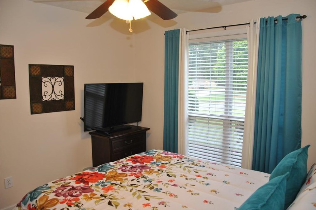 115 Shadowlake Dr, Conyers GA  30094-4127 exterior