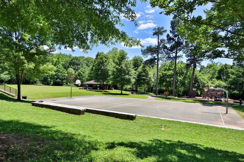 1225 Church St, Decatur GA  30030-1543 exterior