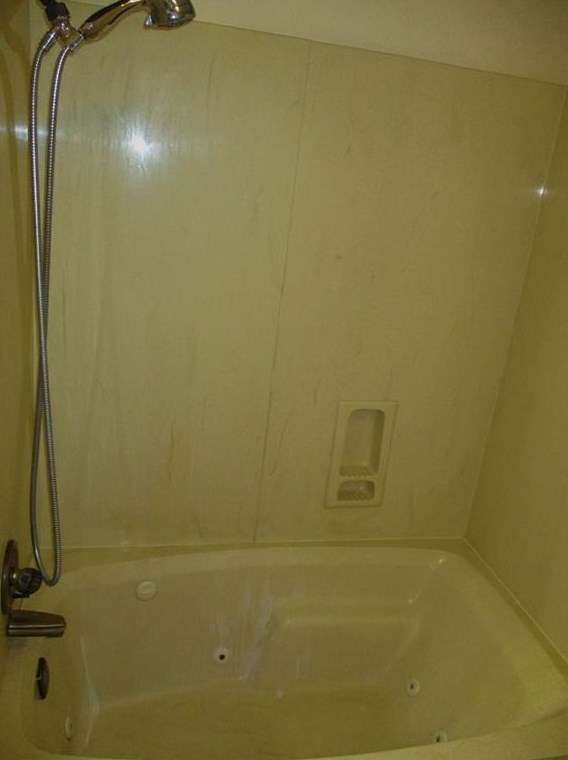 140 Sunrise Ter, Calhoun GA 30701-4638 exterior