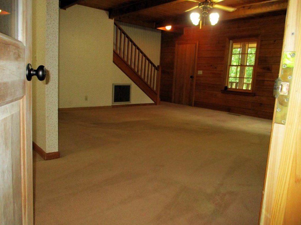 140 Sunrise Ter, Calhoun GA 30701-4638 exterior