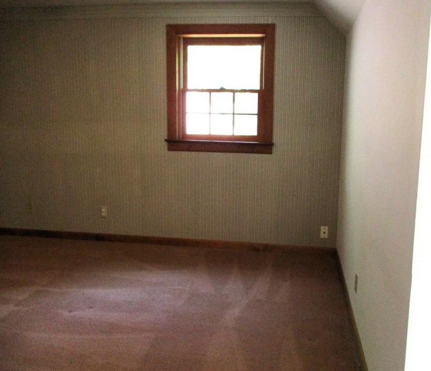 140 Sunrise Ter, Calhoun GA 30701-4638 exterior